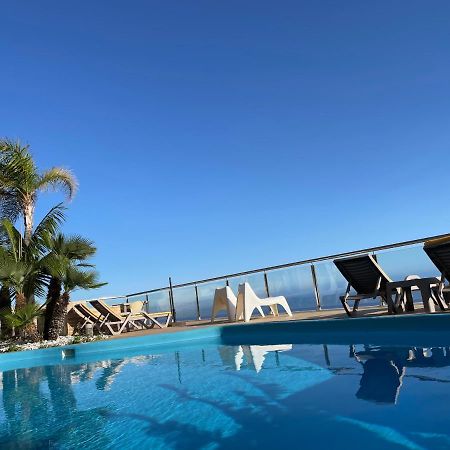 Villa Isabela - Car Rental For Free Caniço Eksteriør billede