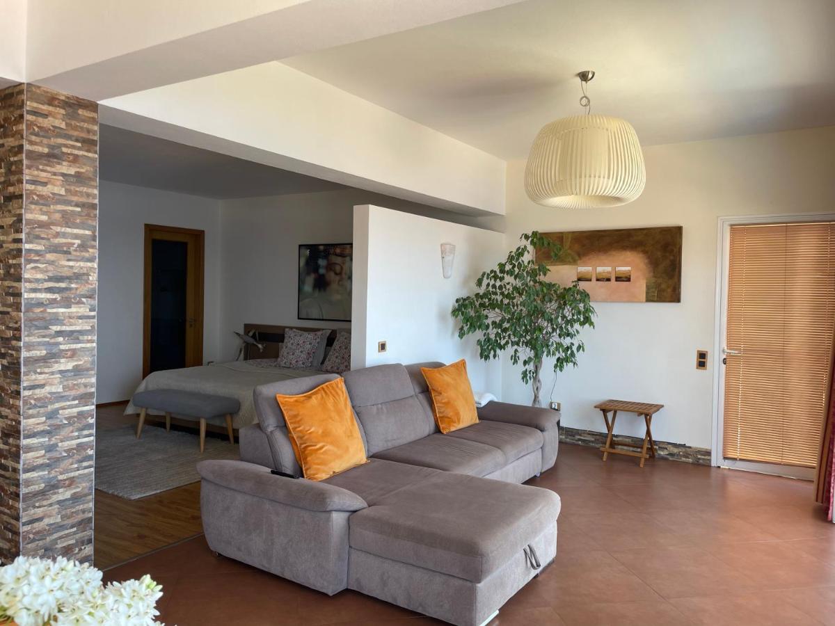 Villa Isabela - Car Rental For Free Caniço Eksteriør billede